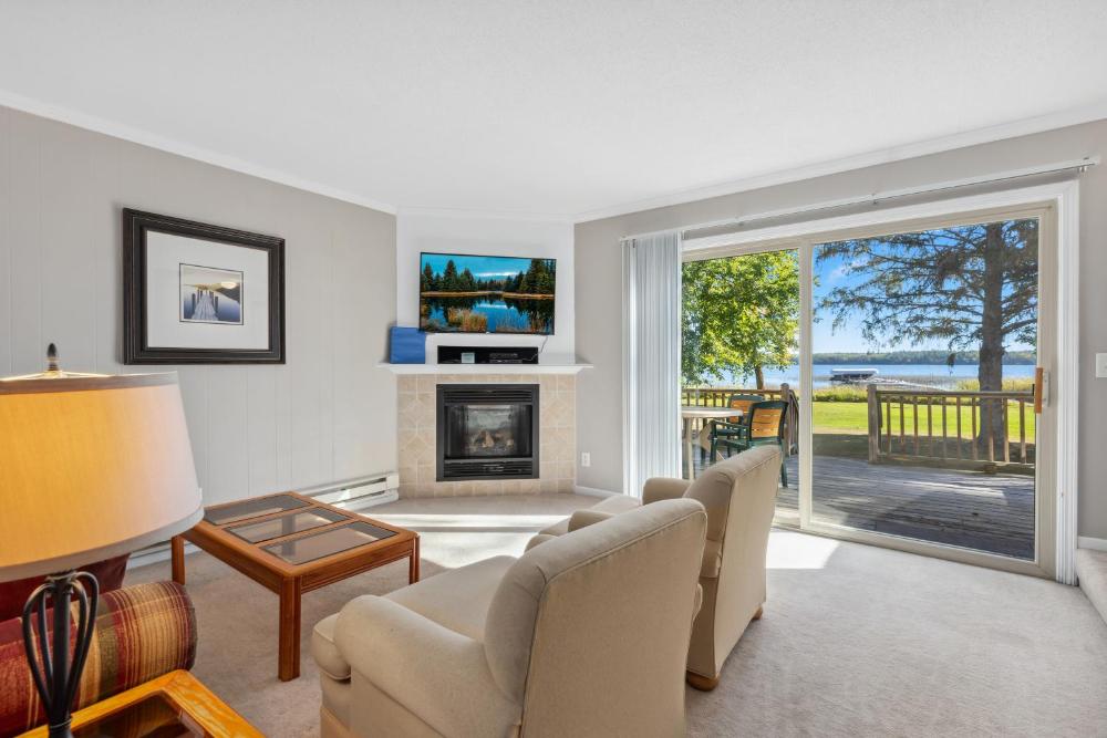 Family Two-Bedroom Apartment with View interior